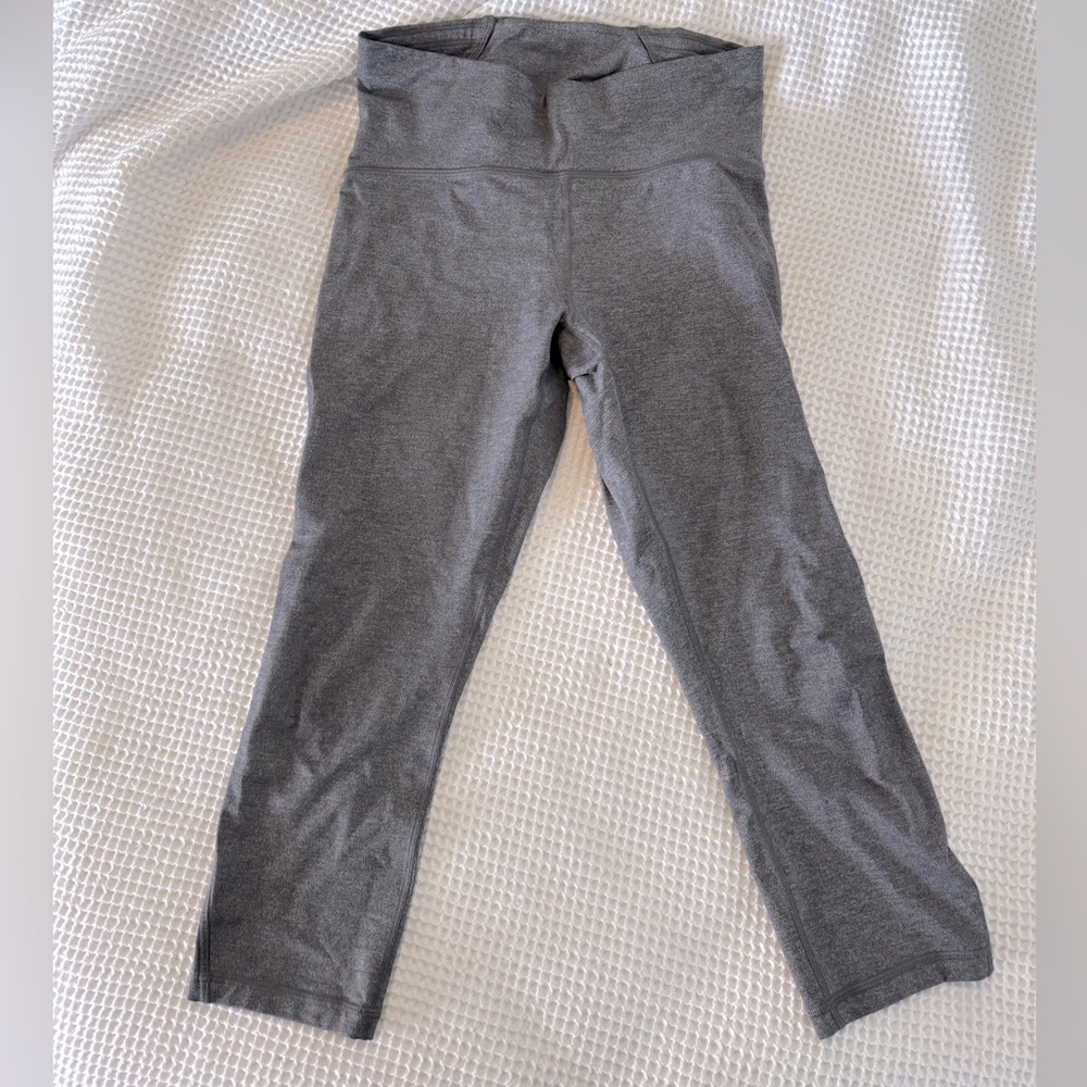 Lululemon Train Times Crop 21” Legging in Weathered Black - Size 10